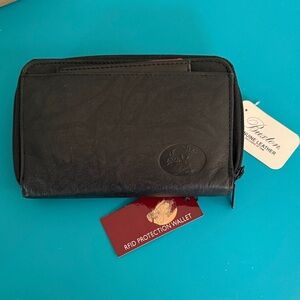 Buxton Heiress RFID Double Zip Indexer Wallet